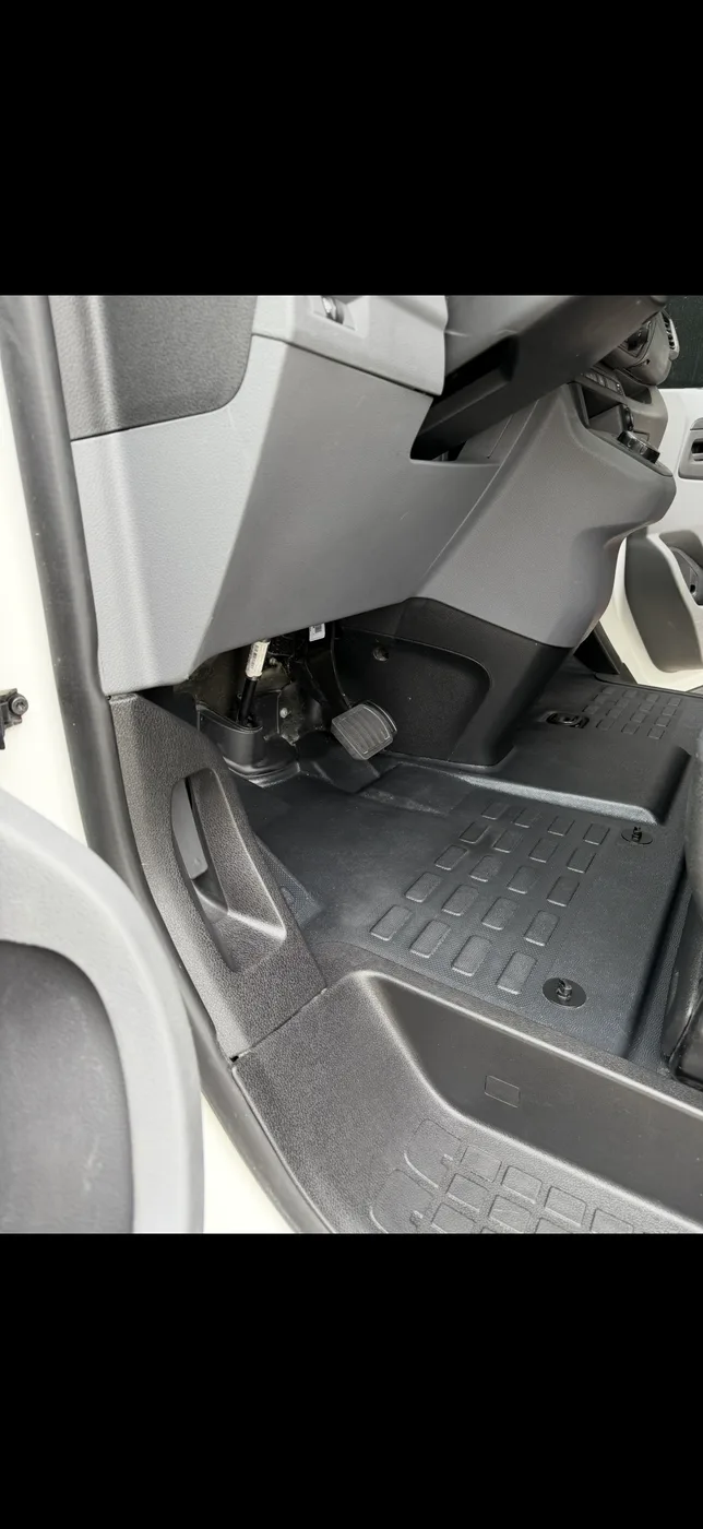 Cabine utilitaire avant et apres nettoyage - apres