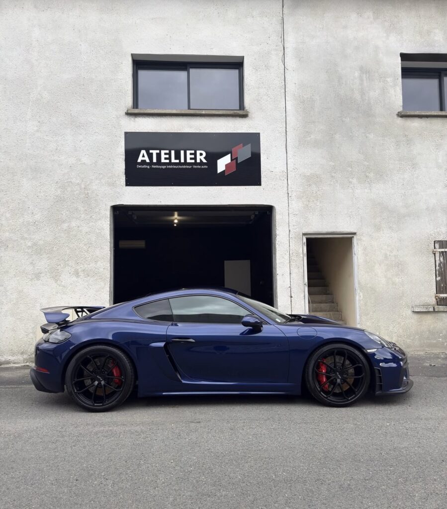 Traitement céramique sur une porsche GT4
